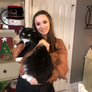 Meet your Posher, Ivey